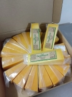Сыр Старицкий тверды выдержанный 6 мес. в вакуумной упаковке